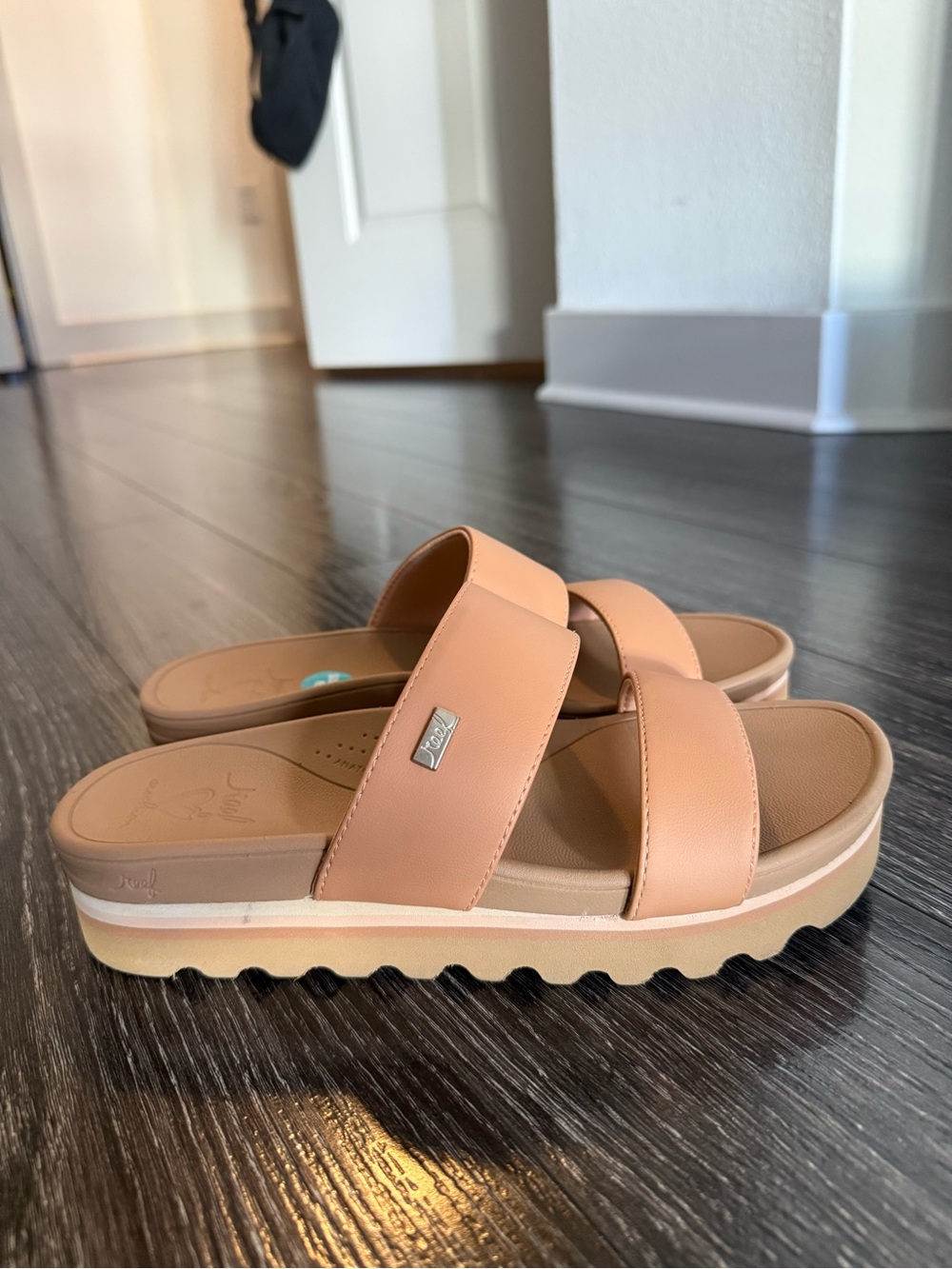 Like New Reef Vista Cushion Hi Womens Platform Sandal, Arch Support